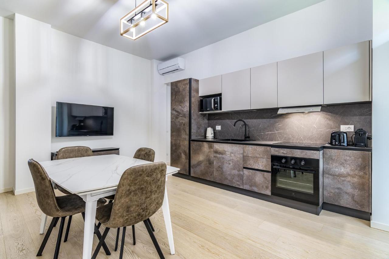 Pisani Apartment Milan Exterior photo