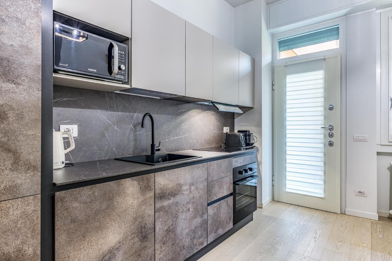 Pisani Apartment Milan Exterior photo