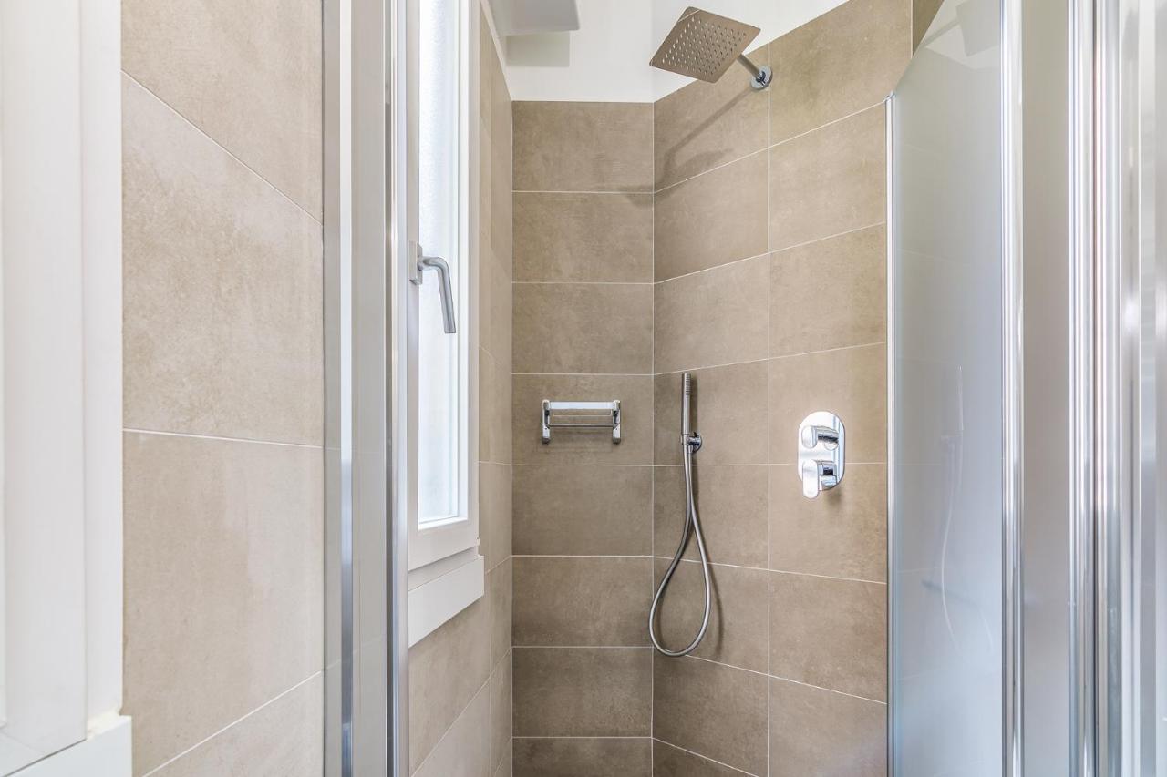 Pisani Apartment Milan Exterior photo